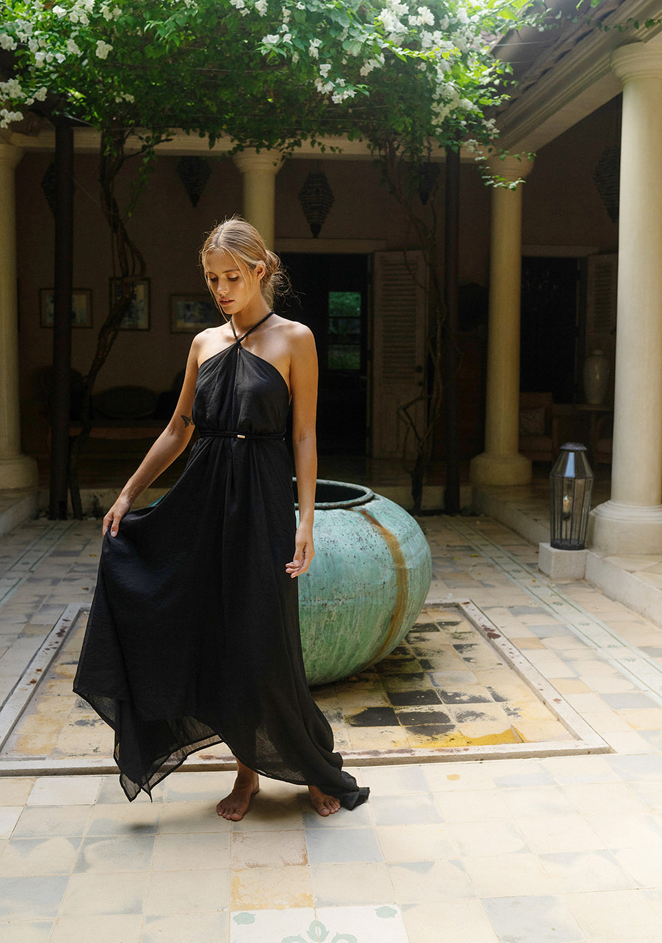 DRESS DARKNESS