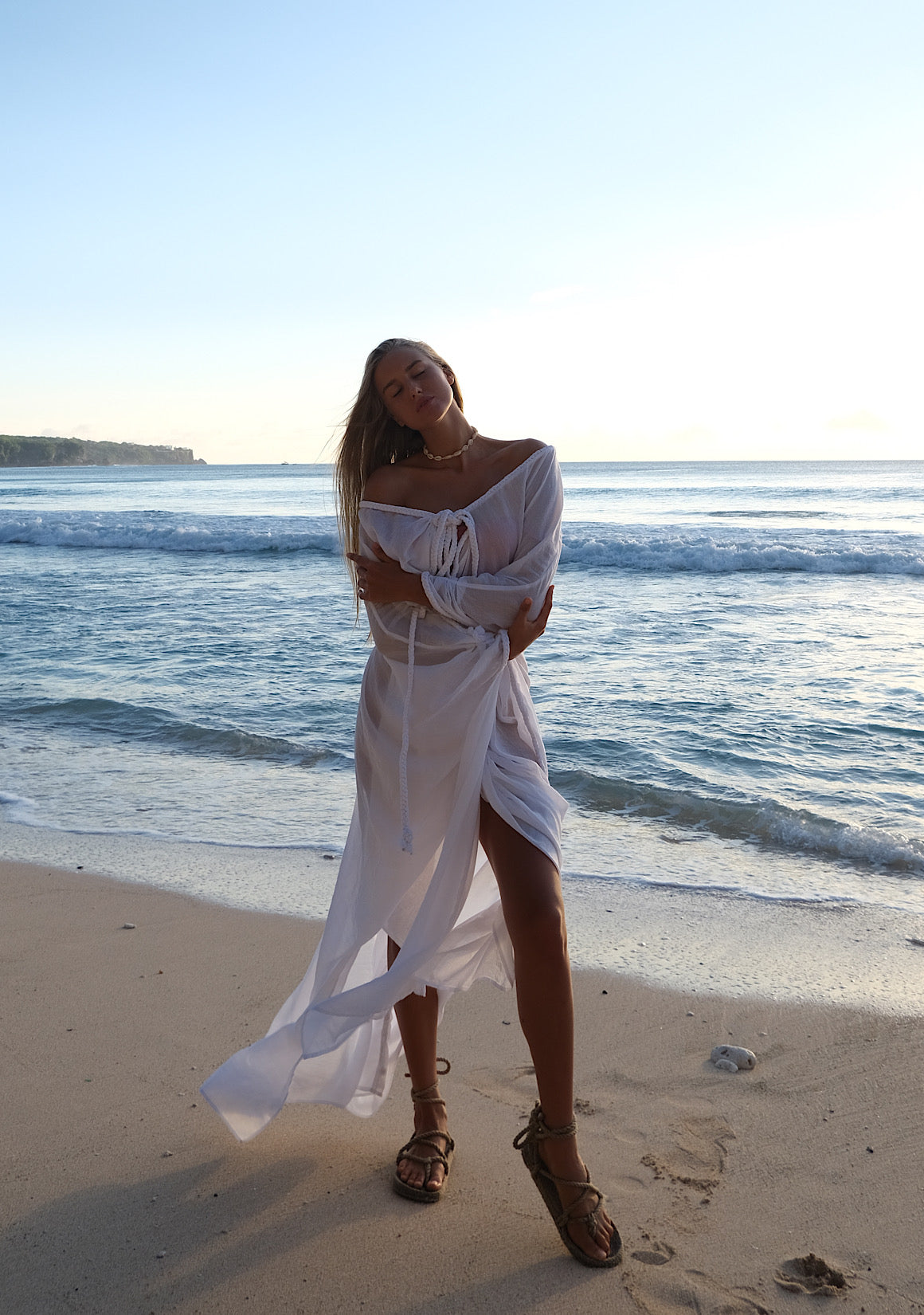 GODDRESS WHITE